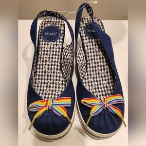 Adorable blue MUDD shoes
